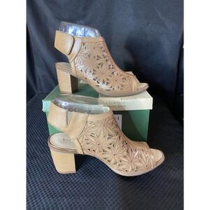 Josef Seibel Bonnie 27 Taupe Laser Cut Floral Heeled Sandals Size 37 NEW
